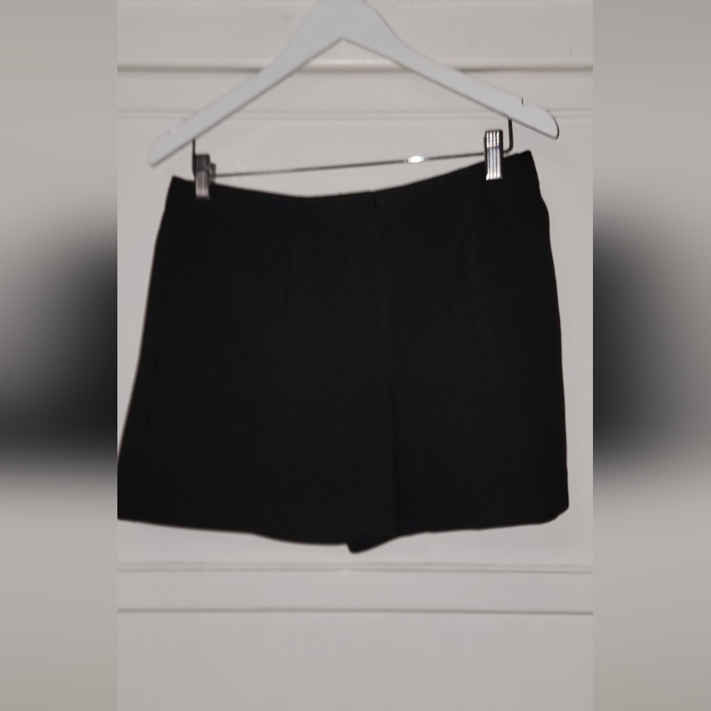 Trina Turk Elegant Black Women's Shorts Size 4